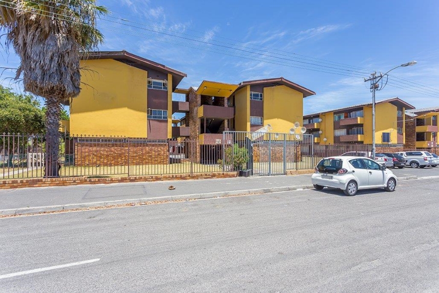 2 Bedroom Property for Sale in Parow Valley Western Cape